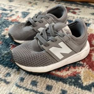 gray new balance size 5 toddler